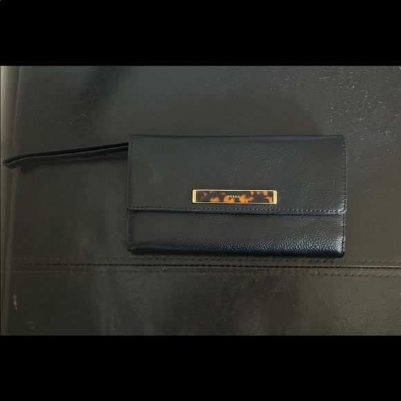 Black Fossil Clutch/wallet - Picture 1 of 4